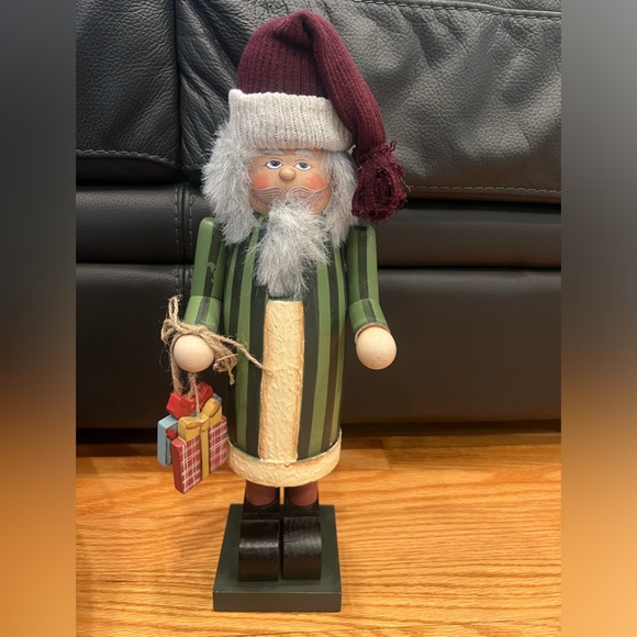 - crazy mountain Christmas nutcracker usa rare Santa